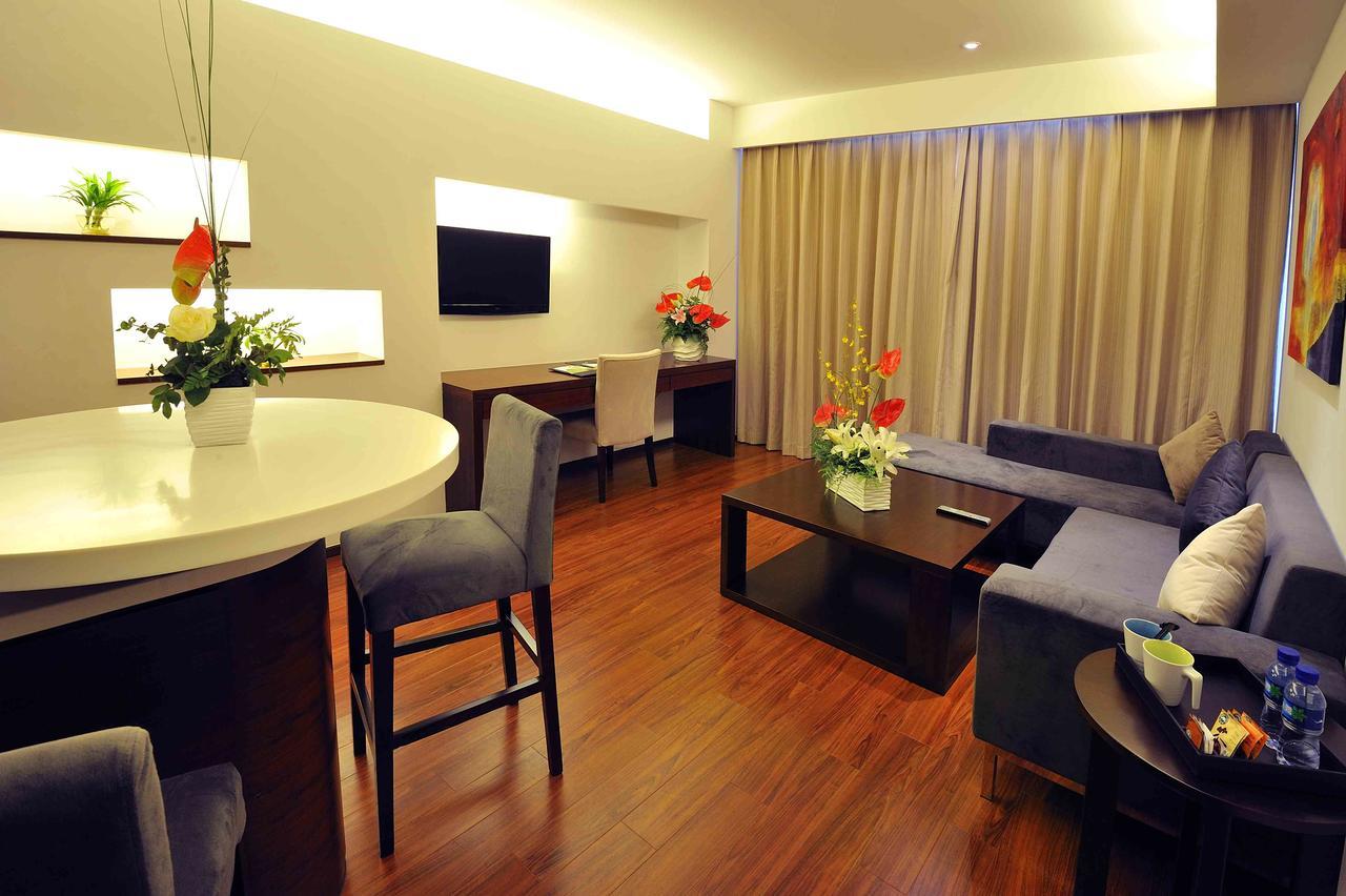 Wisdom Hotel Shanghai Bagian luar foto